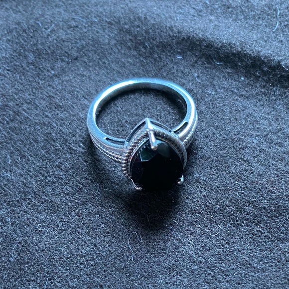 Black Onyx and Sterling Teardrop Ring Size 7 - Picture 3 of 3